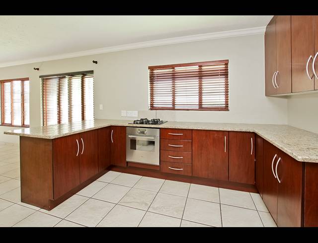 3 BEDROOM HOUSE FOR SALE IN FERNDALE